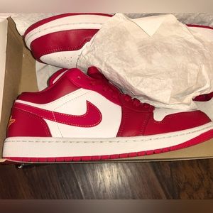 Jordan Cardinal 1s low